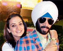 Tusshar gets in a scuffle with a bouncer